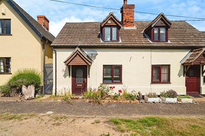 2 Bedroom Semi-Detached House For Sale In The Butts, Kenninghall, Norwich, NR16