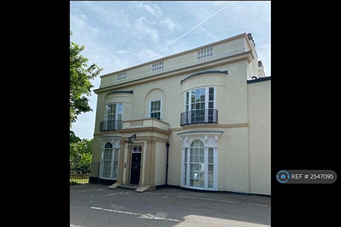 1 Bedroom Flat To Rent In Elmfield House, Doncaster, DN1