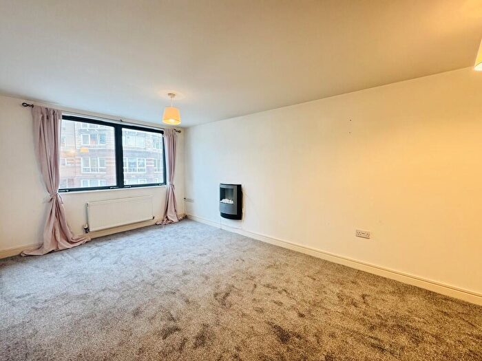 1 Bedroom Flat To Rent In Flat, Ebrington Street, PL4