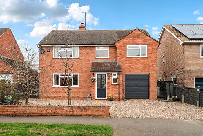 4 Bedroom Detached House For Sale In Queensmead, Bredon, GL20