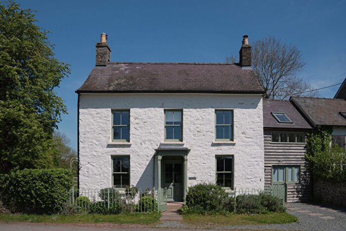 5 Bedroom Semi-Detached House For Sale In Clifford, Herefordshire, HR3