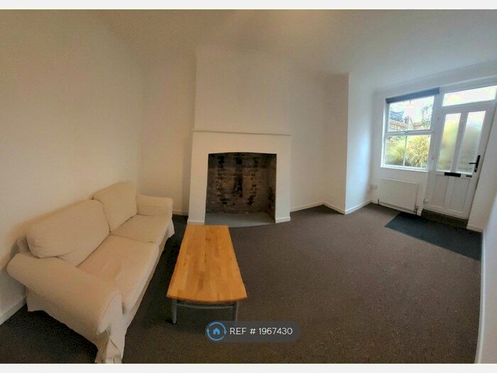 1 Bedroom Maisonette To Rent In Barry Road, London, SE22