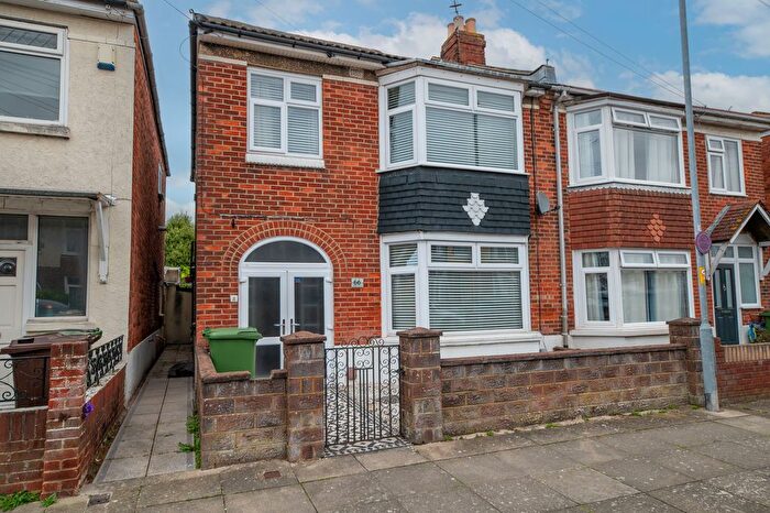3 Bedroom Semi Detached House For Sale In Magdalen Road, Hilsea, PO2