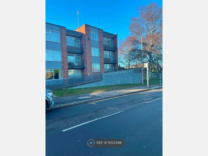2 Bedroom Flat To Rent In Somersby Road, Woodthorpe, Nottingham, NG5