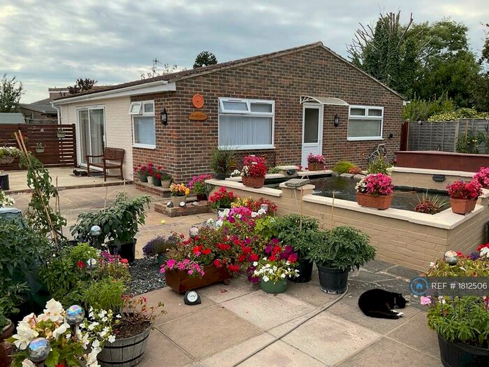 1 Bedroom Bungalow To Rent In Sea Lane, Bognor Regis, PO21