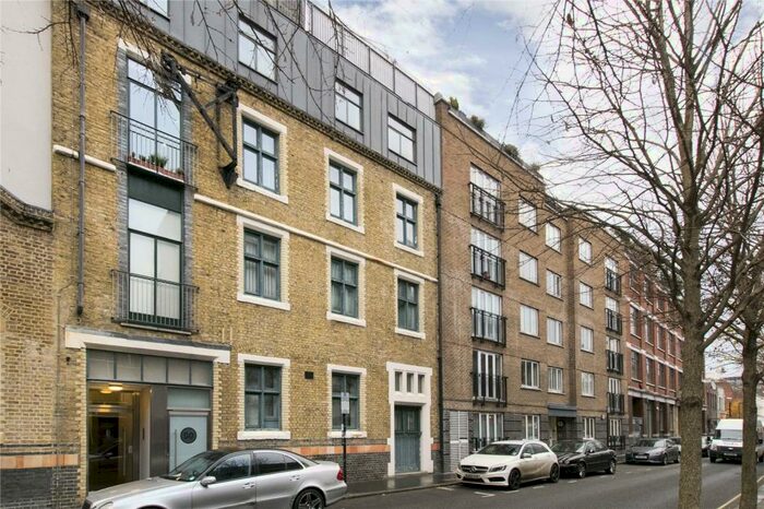 2 Bedroom Apartment To Rent In Banner Street, London, EC1Y