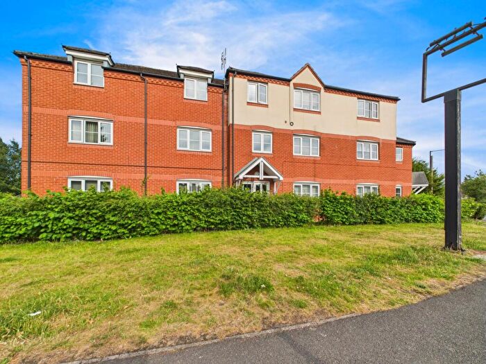 2 Bedroom Flat To Rent In Waterway Court, Birmingham, B14