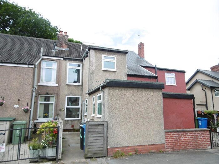 3 Bedroom Terraced House For Sale In Park View, Chesterfield, Derbyshire, S41