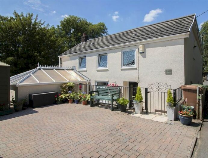 3 Bedroom Property To Rent In Ty Gelli, Cwmgelli, Blackwood, NP12