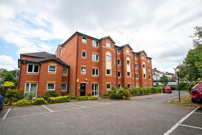 1 Bedroom Flat For Sale In Brighton Road, Coulsdon, CR5
