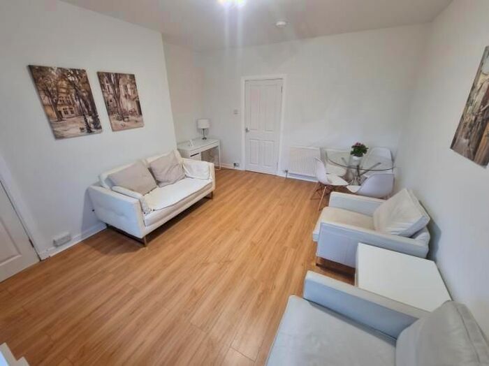 2 Bedroom Flat To Rent In School Avenue, Aberdeen, AB24