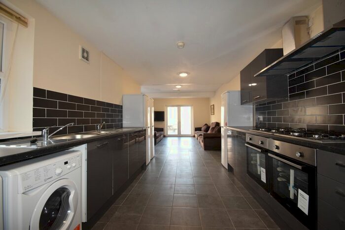 10 Bedroom Terraced House To Rent In Woodville Road, Cathays, CF24