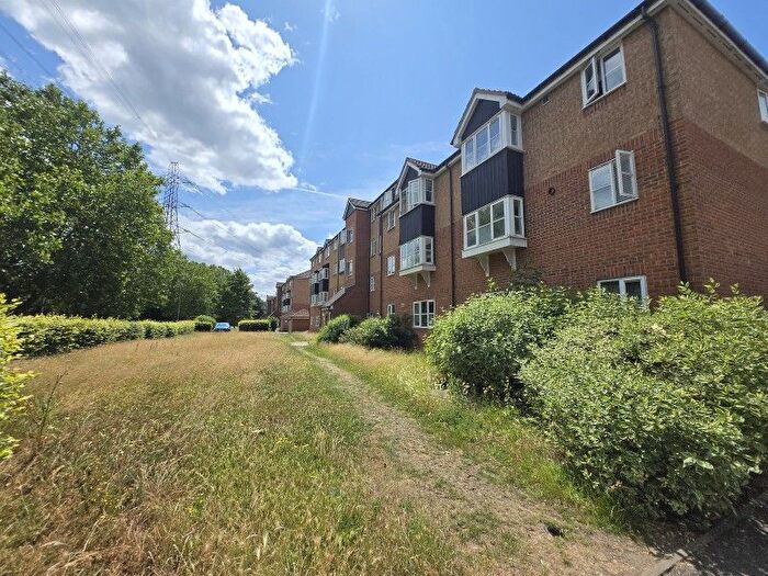 2 Bedroom Property To Rent In Fisher Close, Enfield, EN3