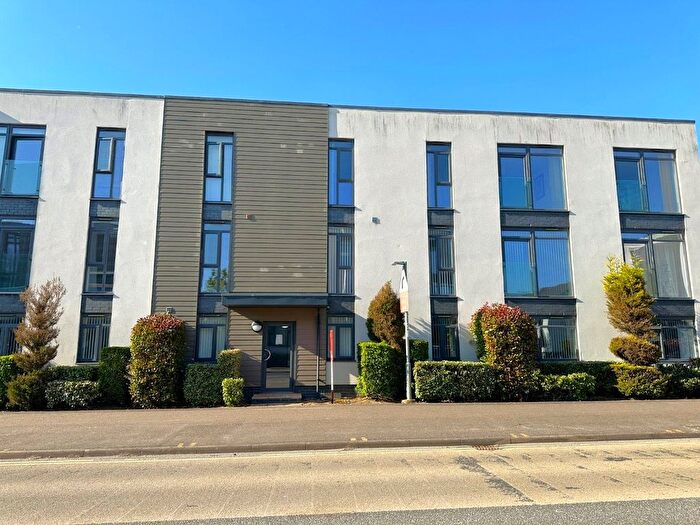 2 Bedroom Flat To Rent In Cunningham Court, Taunton, Somerset, TA1