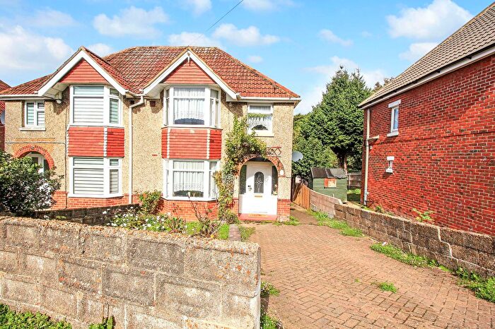 3 Bedroom Semi-Detached House For Sale In Cornwall Road, Midanbury, SO18