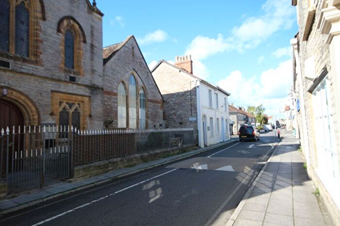 3 Bedroom Semi-Detached House To Rent In West Street, Somerton, TA11