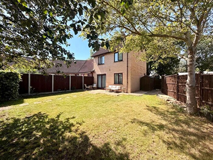2 Bedroom End Of Terrace House For Sale In Rockspray Grove, Walnut Tree, MK7