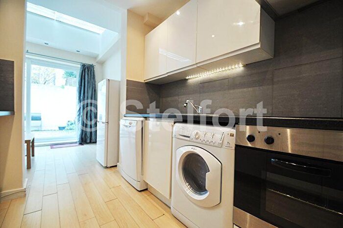 2 Bedroom Apartment To Rent In Witley Road, London, N19