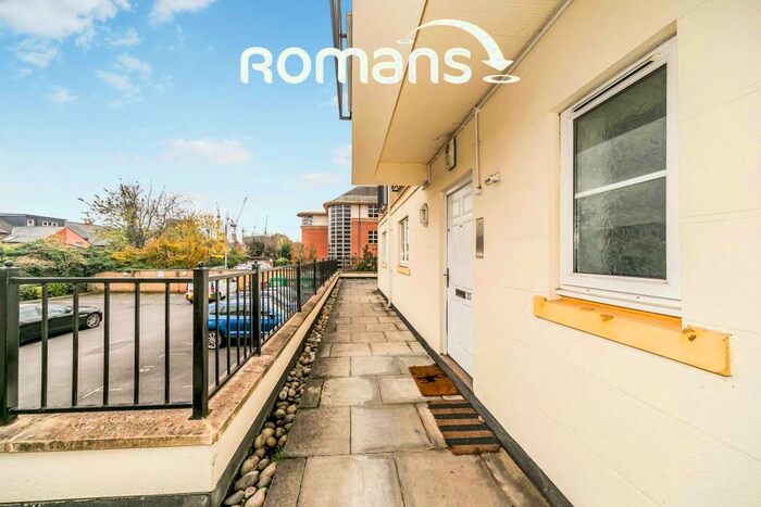 2 Bedroom Apartment To Rent In Regents Riverside, Reading, RG1