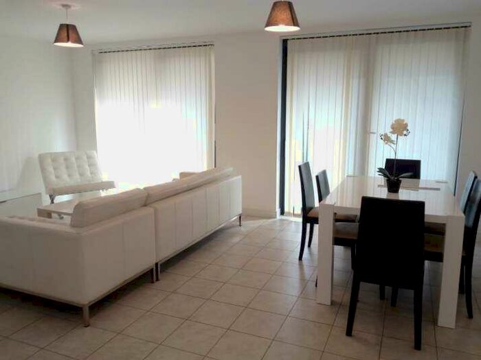 3 Bedroom Apartment To Rent In Bramwell Way, London, E16