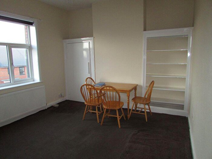 1 Bedroom Flat To Rent In Manchester Rd Castleton, OL11