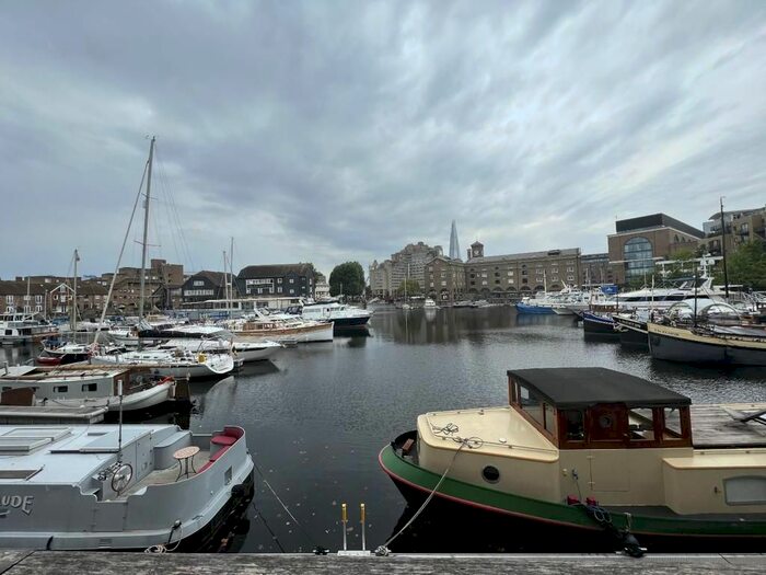 2 Bedroom Flat To Rent In Merino Gardens, London, E1W