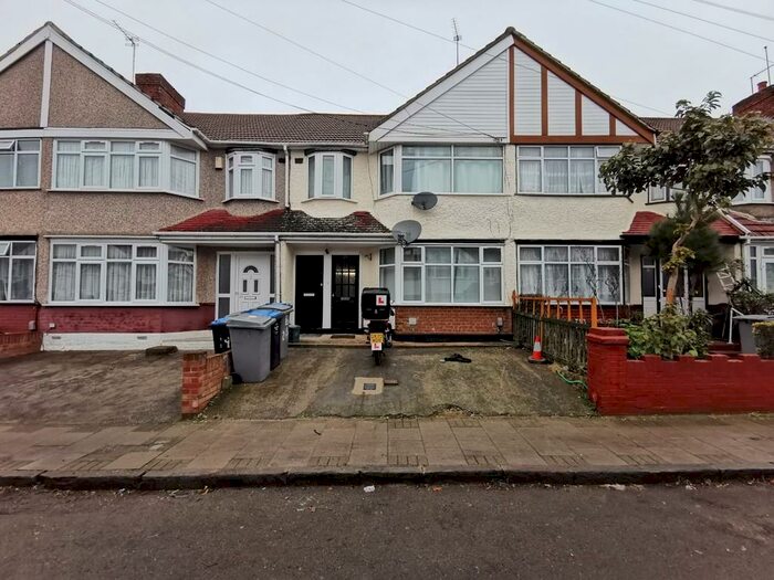 2 Bedroom Maisonette To Rent In Marquis Close, Wembley, HA0