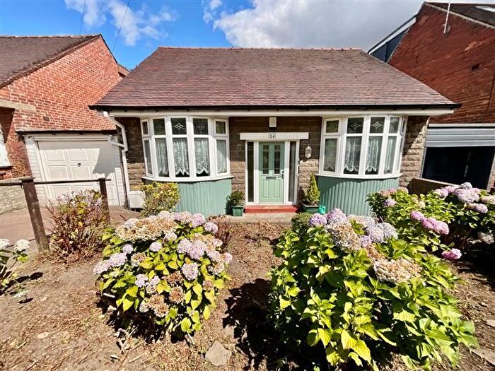 3 Bedroom Bungalow For Sale In Hunters Lane, Sheffield, Sheffield, S13