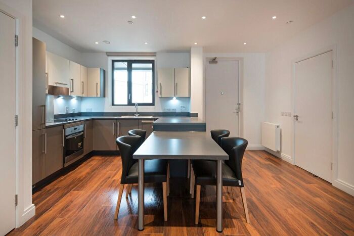 2 Bedroom Apartment To Rent In Artisans House, Abbott Road, London, E14