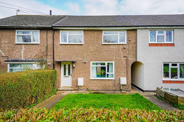 3 Bedroom Terraced House For Sale In Springfield Road, Barlow, S18