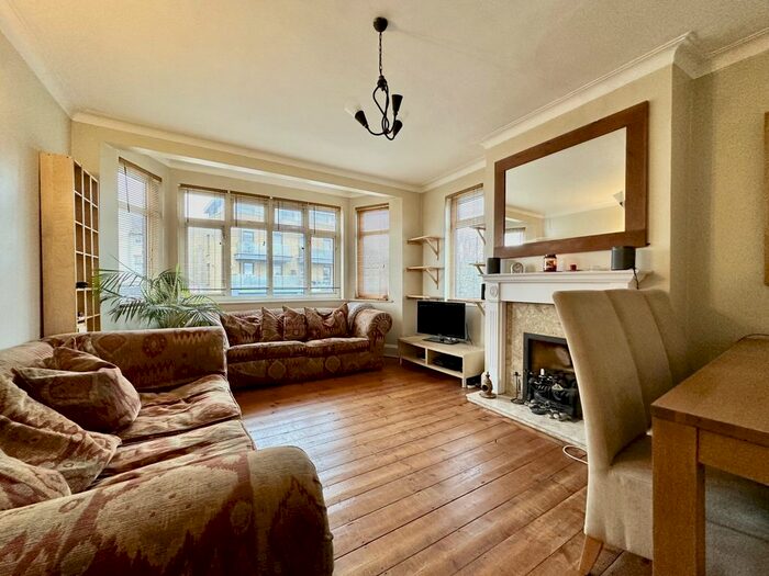 2 Bedroom Flat To Rent In Royal Court, Court Road, Eltham, SE9