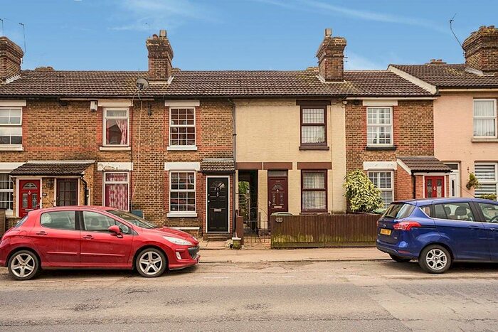 2 Bedroom Terraced House To Rent In Tonbridge Road, Maidstone, Kent, ME16