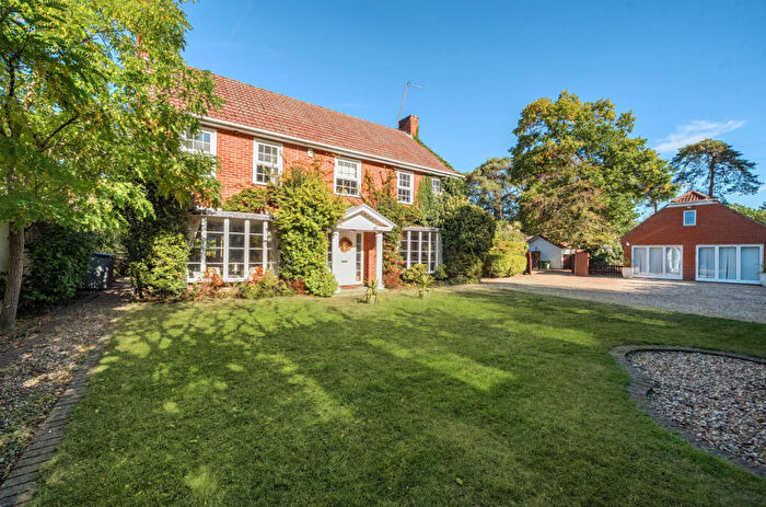 5 Bedroom Detached House For Sale In Upper Chobham Road, Camberley, Surrey, GU15
