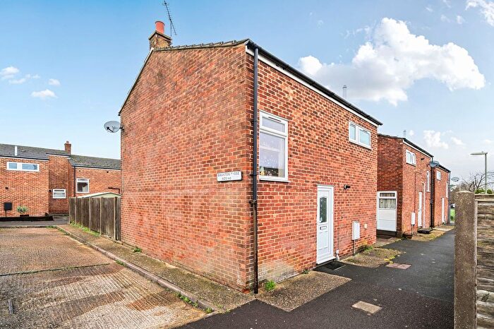 3 Bedroom Terraced House For Sale In Branton Close, Basingstoke, RG22