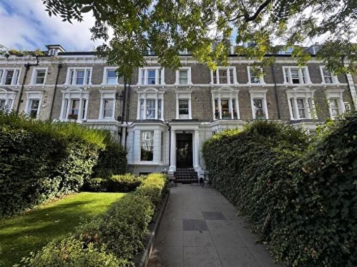 2 Bedroom Flat To Rent In Elsham Road, London, W14