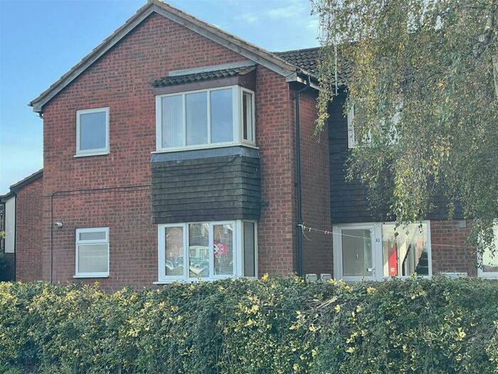 1 Bedroom Apartment To Rent In Godfrey Court, Longwell Green, BS30