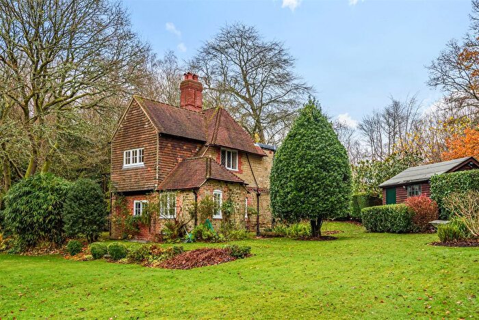 3 Bedroom Detached House To Rent In Fernden Lane, Haslemere, GU27