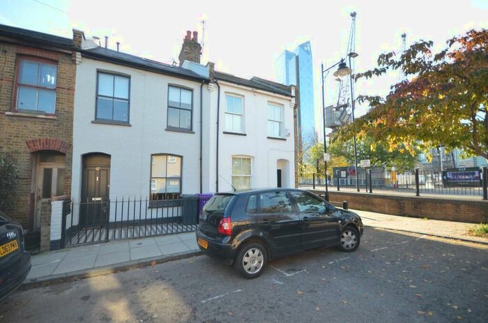 5 Bedroom Town House To Rent In Cold Harbour, London, E14