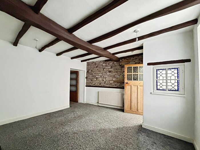 2 Bedroom Semi-detached House For Sale In Upholland Road, Billinge, Wigan, WN5