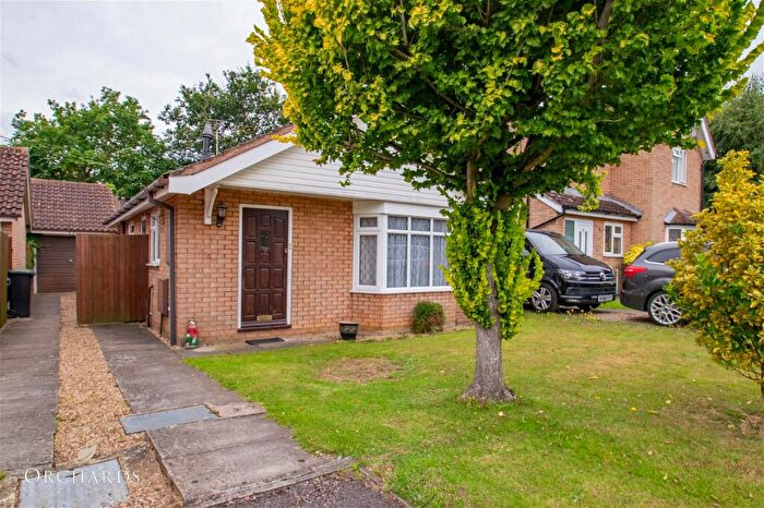 2 Bedroom Detached Bungalow For Sale In Hawthorn Close, Ampthill, MK45