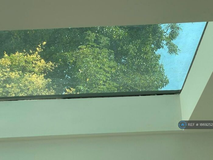 Studio To Rent In Endersleigh Gardens, London, NW4