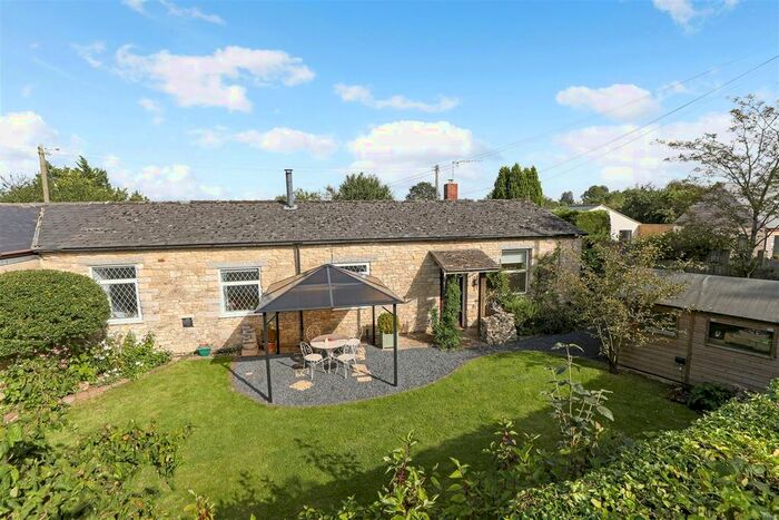 3 Bedroom Property For Sale In Cowcombe Lane, Chalford, Stroud, GL6