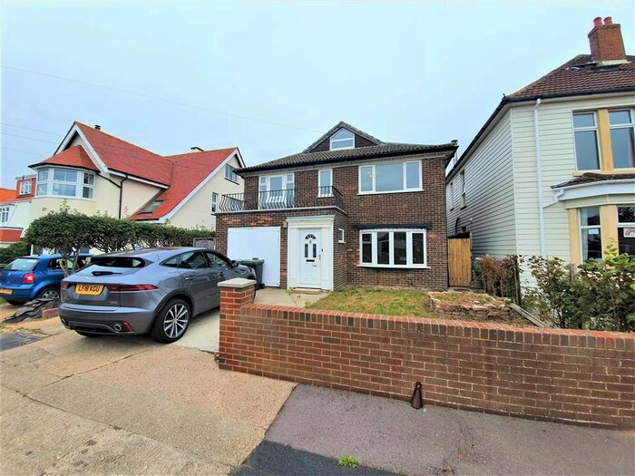 5 Bedroom Detached House To Rent In Montserrat Road, Lee-On-The-Solent, PO13