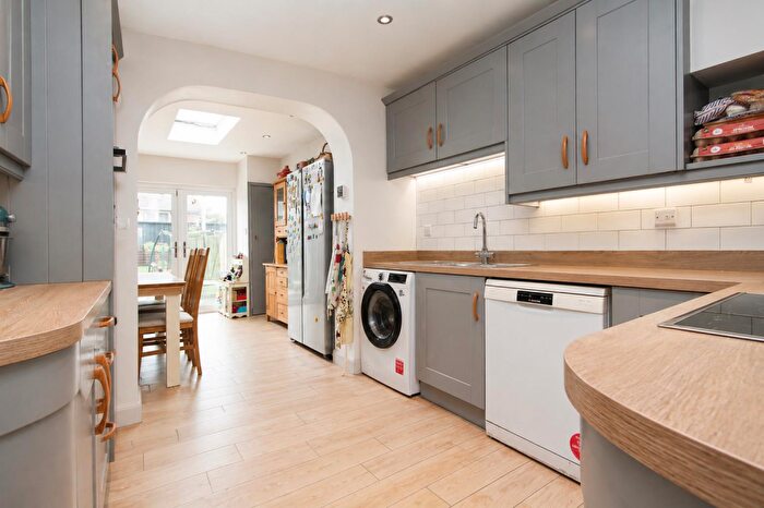 3 Bedroom Terraced House For Sale In Shrewsbury Road, Carshalton, SM5