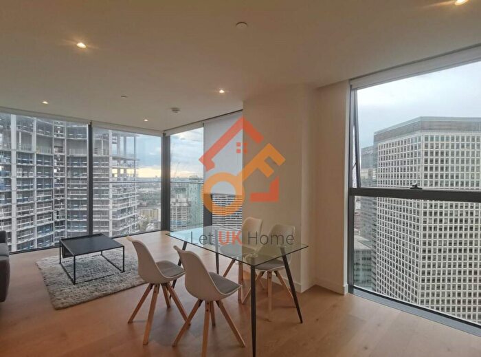 2 Bedroom Flat To Rent In Hampton Tower, Marsh Wall, London, E14