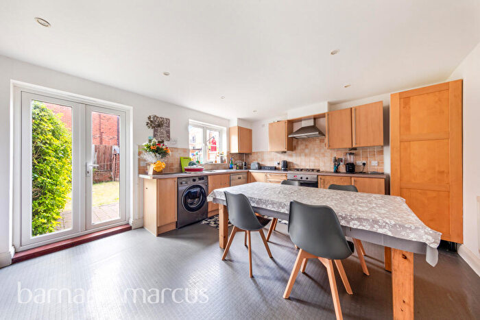 3 Bedroom Terraced House To Rent In East India Way, Croydon, Surrey, CR0