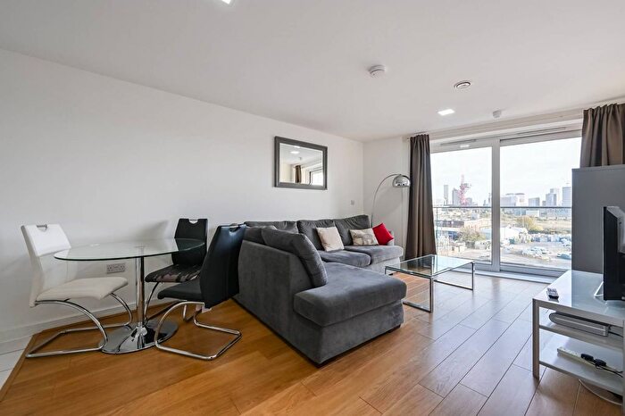 1 Bedroom Flat For Sale In Wick Lane, Bow, London, E3