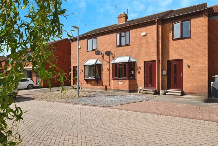 3 Bedroom Semi-Detached House For Sale In Beech Close, Burstwick, Hull, HU12