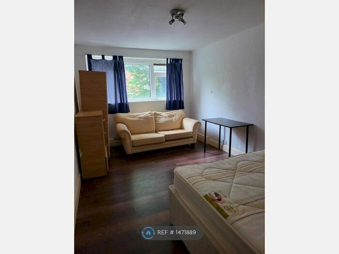 4 Bedroom Flat To Rent In Lisson Grove, London, NW1