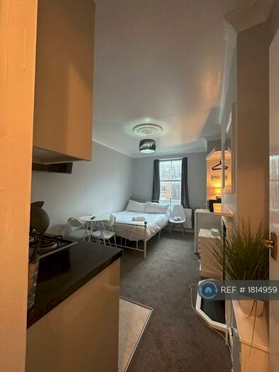 Studio To Rent In Hospital Studio, Brighton Kemptown, BN2